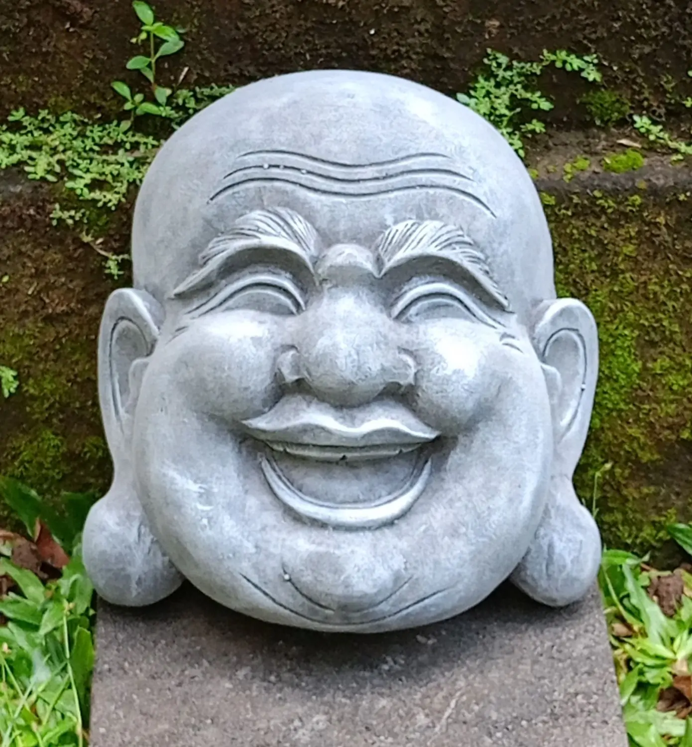 Artikelbild 2 des Artikels “Mian - Kleine Buddha-Maske, 16,5cm H | Steinguss “